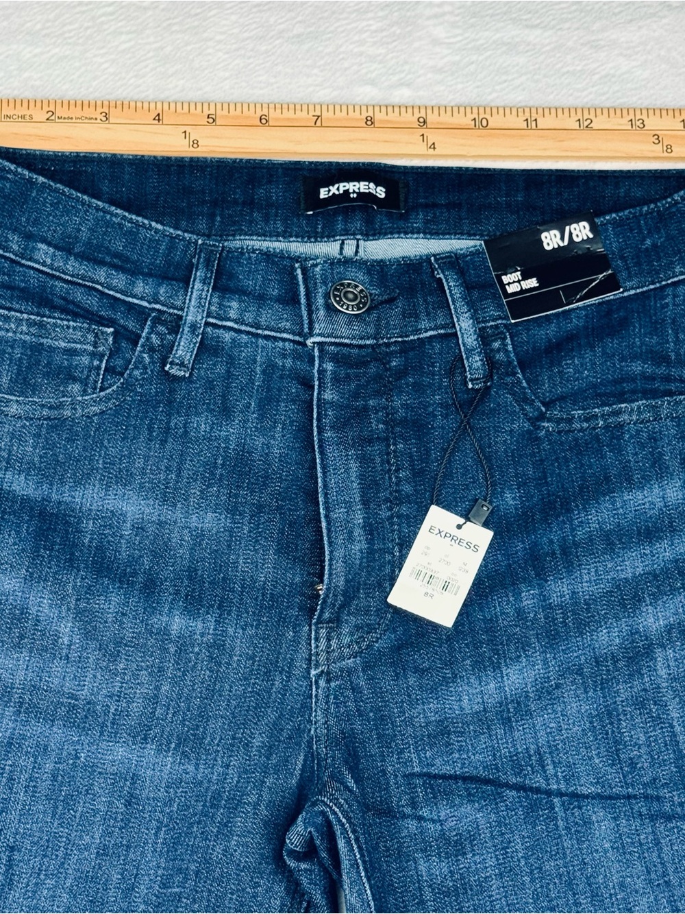 Express NWT Boot mid-rise dark wash bootcut jeans. Size 8R. Brand new with tags. - Picture 3 of 10